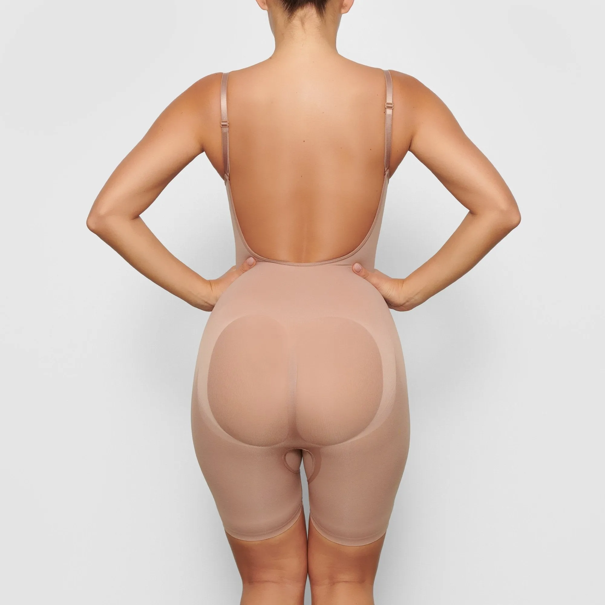 SEAMLESS SCULPT LOW BACK BODYSUIT MID THIGH | SIENNA